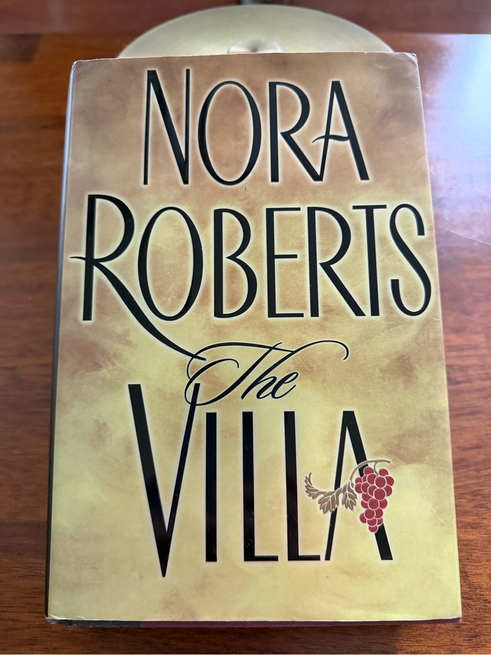 The Villa by Nora Roberts. EUC